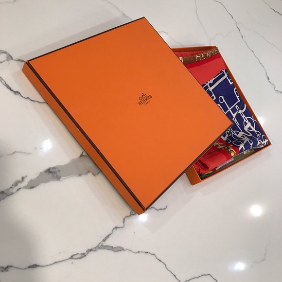 Hermès Le Robinson Red Scarf - Picture 3 of 7